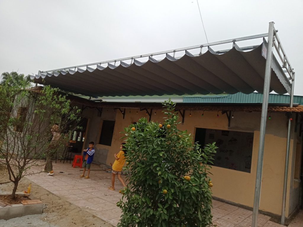bạt mái xếp lượn sóng